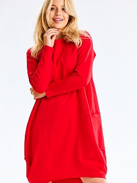 Rochie de zi Infinite You  Rochie de trening midi lejeră, cu mâneci lungi. Buzunare pe laterale. Concepută și cusută în Polonia.
