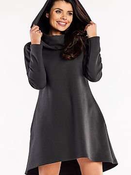Rochie de zi Infinite You  Rochie lejeră, cu mâneci lungi și glugă, cu buzunare cu glugă în cusăturile laterale. O propunere perfectă pentru fiecare zi.