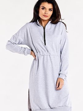 Rochie de zi Infinite You  Rochie cu mâneci lungi, fante laterale decorative și cusături verticale în față. O bandă de cauciuc este cusută în talie pentru o p