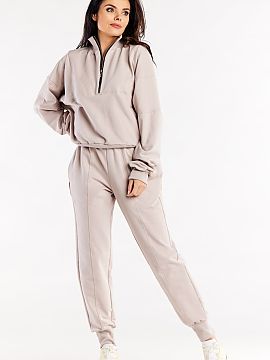 Pantaloni de trening Infinite You  Pantaloni cu croială largă, cu cusături verticale decorative în partea din față a picioarelor și cu o bandă elastică cusută în ta
