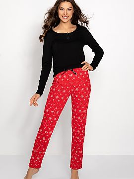 Pijama Momenti Per Me  Bluză cu mânecă lungă, ideală și ca și cadou. Confecționată din materiale naturale, de înaltă calitate. Nu se deformează după s