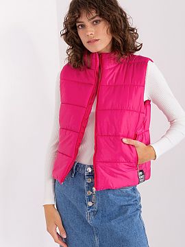 Vestă Factory Price  Această vestă din puf neted cu umplutură și izolație sintetică este alegerea perfectă pentru activitățile zilnice din sezonul de to