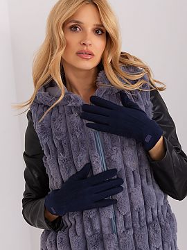 Mănuşi AT  Mănuși elegante pentru doamne, din material izolat neted. Petice decorative la încheieturi. Degetul arătător cu floare brodată, care v
