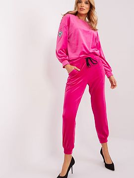 Completă Italy Moda  Elegant și feminin, acest set de trening tricotat din catifea este o combinație de confort confortabil și stil chic. Hanoracul se bagă p