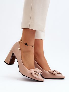 Pantofi dcu toc gros Step in style  Pantofii eleganți pe un toc stiletto robust sunt alegerea perfectă pentru multe ocazii. Confecționați cu atenție la detalii, au o talp�