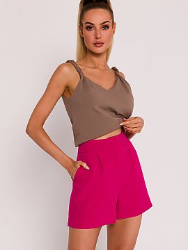 Pantaloni scurţi Moe  Vă prezentăm pantaloni scurți din țesături excepționale, a căror proiectare și fabricare au avut loc cu mândrie în Polonia. Aceșt