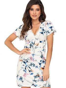 Cămaşă de noapte Donna  Confecționată din viscoză decorată cu un model floral, cămașa de noapte florală pentru femei Astrid combină eleganța cu confortul. 