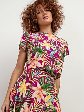 Bluză Tessita  Căutați bluza perfectă pentru vară? Bluza cu model din viscoză T408 este alegerea perfectă! Confecționată dintr-un material ușor ș