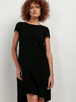Rochie de zi Tessita  Rochia din in T403 este alegerea perfectă pentru zilele de vară. Croiala sa lejeră și lejeră vă face să vă simțiți confortabil și