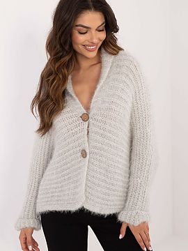 Sveter cu închidere Och Bella  Pulover de damă realizat dintr-un amestec de poliamidă și acrilic moale și plăcut la atingere, care oferă confort. Materialul este dur