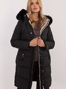 Jachetă Factory Price  Această jachetă de iarnă matlasată cu croială extinsă este alegerea perfectă pentru ieșirile de zi cu zi și pentru muncă în timpu