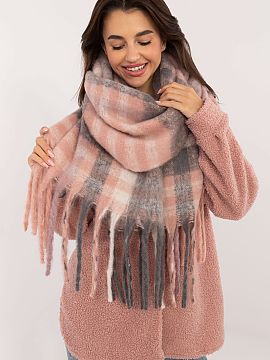 Şal AT  Eșarfă elegantă cu lungimea de 186 cm din poliester cu un model clasic de carouri, perfectă pentru zilele mai reci. Realizată dintr-un 