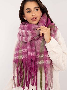 Şal AT  Eșarfă elegantă de 186 cm din poliester cu un design clasic în carouri, perfectă pentru zilele mai reci. Realizată dintr-un material d