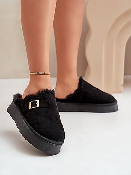 Papuci Step in style  Papucii eleganți de damă pe talpă groasă sunt alegerea perfectă pentru zilele mai reci. Izolați cu blană moale, aceștia oferă confo