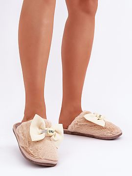 Papuci Step in style  Papuci calzi de damă cu blăniță moale și o fundiță drăguță, care vor asigura confort și căldură în serile reci. Perfecte pentr