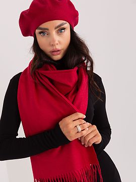 Beretă AT  Acest baret neted este o clasica care adauga stil fiecarui outfit. Echipat cu o antena delicata la varf, ii confera caracter si eleganta. Es