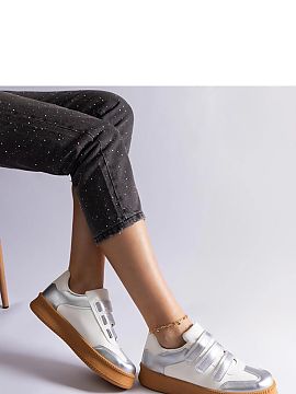 Tenişi Solea  Noutate pe piață - sneakersi argintii Mena sunt alegerea perfectă pentru toți iubitorii de confort și stil. Realizați din piele ecolog