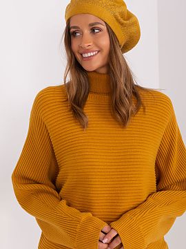 Beretă AT  Acest baret moale este o clasica care adauga stil fiecarui outfit. Aplicatia stralucitoare ii confera caracter si eleganta. Este o alegere e