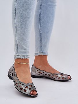 Balerini Step in style  Balerinii de la marca Jezzi sunt o propunere elegantă și confortabilă pentru zilele calde. Realizate din piele ecologică. Partea superio