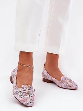 Balerini Step in style  Elegantele balerini de la marca Jezzi. Realizate din piele ecologică, se disting prin calitatea și durabilitatea lor. Tocul plat garanteaz