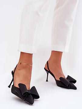 Pantofi cu toc subţire (stiletto) Step in style  Elegantele tocuri deschise la spate sunt o alegere perfectă pentru femeile care doresc să îmbine stilul cu confortul. Fabricate din mater