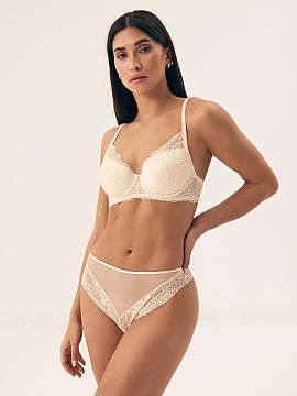 Push-up Henderson  Sutien elegant push-up, care subliniază și modelează sânii, oferind o vedere spectaculoasă. Cupele întărite cu balete inferioare gara