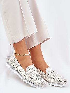 Mocasini Step in style  Mocasini de damă din piele ecologică, care combină ușurința cu confortul. Așezați pe o platformă delicată, adaugă o înălțime su