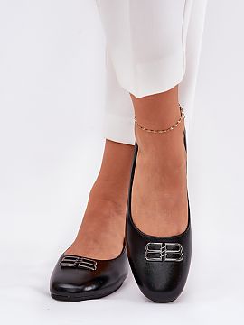 Balerini Step in style  Balerinii eleganți pentru femei fabricați din piele ecologică. Vârfurile sunt ușor rotunjite, asigurând confort și ușurință. Talpa