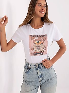 Tricou NM  Tricoul de damă cu imprimeu și aplicație este un basic casual cu o notă modernă, ideal pentru stilizările de zi cu zi. Confecționat d