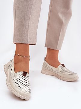 Balerini Step in style  Balerini damă de la marca Vinceza, confecționați din piele naturală. Modelul perforat le conferă ușurință și aerisire, făcându-i 