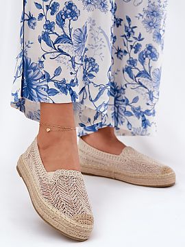 Espadrile Step in style  Espadrilele de damă de la marca Vinceza sunt o propunere ideală pentru zilele calde, combinând confortul cu un aspect la modă. Fabricate