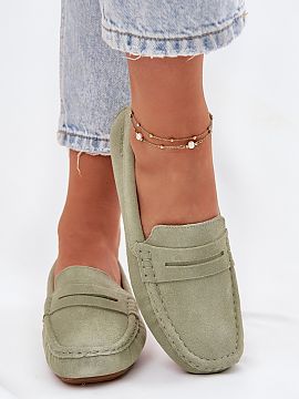 Mocasini Step in style  Mocasinile pentru dames de la marca Big Star, realizate dintr-un velur natural de înaltă calitate, sunt o clasă de eleganță și confort