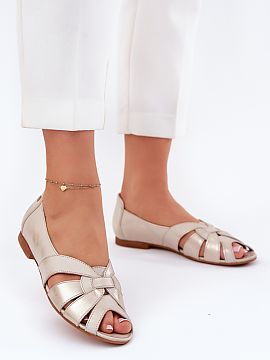 Balerini Step in style  Balerinii damă de la marca Maciejka, confecționați din piele naturală, reprezintă o propunere elegantă pentru zi de zi. Aceștia au un