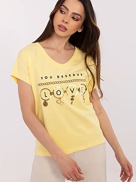 Tricou Factory Price  Tricou casual pentru femei perfect pentru ziua de zi, combinând confortul cu o finisare la modă. Realizat din bumbac moale cu adaos de ela