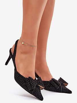 Pantofi cu toc subţire (stiletto) Step in style  Cuțitele de damă decorate cu călcâi descoperit sunt o propunere elegantă și stilată pentru ocazii speciale. Vârfurile ascuțite acce