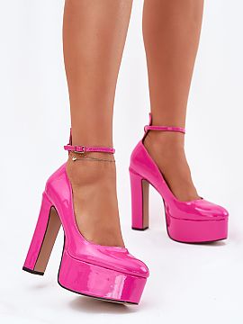 Pantofi dcu toc gros Step in style  Tocuri de eko piele sunt o propunere excelentă pentru ocazii speciale. Modelul se remarcă prin tocul înalt de tip coloană și platforma,