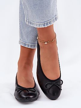 Balerini Step in style  Elegantele balerine de damă de la marca Maciejka sunt o alegere perfectă pentru femeile care apreciază stilul clasic și confortul. Ampla