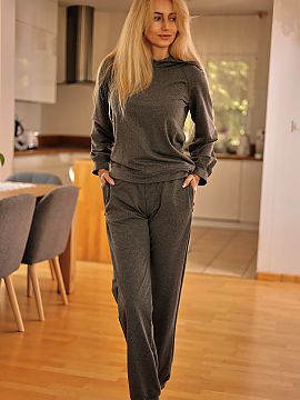 Completă Mirale  Confortabilul set de bumbac Brav din tricot de dres cu elastan este alegerea perfectă pentru femeile care apreciază confortul și stilul s