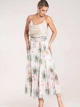 Fustă Figl  Fustă midi plisată cu model floral. Talia înaltă cu o curea potrivită subliniază talia, iar materialul lejer adaugă ușurință și e