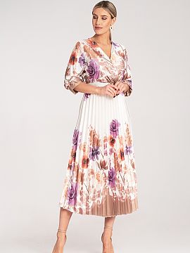 Rochie de zi Figl  Rochie maxi din satin cu imprimeu floral, decolteu în formă de plic și mâneci lungi încheiate cu elastic. Model cu partea de jos plisat