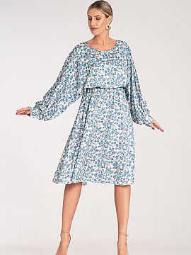 Rochie de zi Figl  Rochie midi cu model floral din satin de înaltă calitate. Croială în stil kimono. Rochie cu mâneci largi încheiate cu manșetă. În t