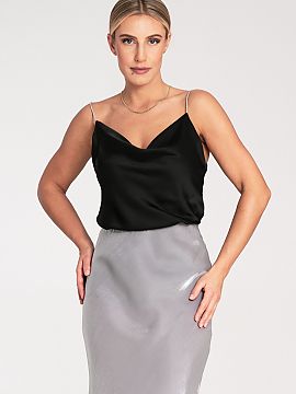 Top Figl  Top de satin cu bretele strălucitoare, cristale. Decolteu căzut în apă.