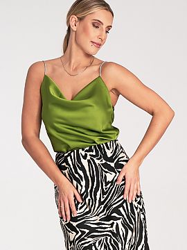 Top Figl  Top de satin cu bretele strălucitoare și cristale. Decolteu în formă de apă.