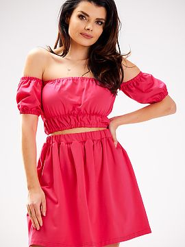 Fustă scurtă Infinite You  Fusta scurtă cloș, cusută dintr-un material neted. În talie, o elastică care asigură o potrivire confortabilă. Croială clasică cu o