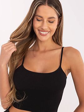 Top Rue Paris  Un top scurt cu bretele, realizat dintr-un material cu dungi, este baza perfectă pentru stilurile de zi cu zi. Modelul neted și decolteul 