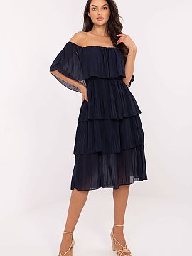 Rochie elegantă Och Bella  Rochie ușoară și feminină, ideală pentru zilele calde de vară. Croiala cloșată subliniază frumos silueta, iar elasticul cusut în t