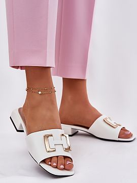 Şlapi Step in style  Elegantele sandale pentru femei de la marca Vinceza sunt o combinație de stil și confort care se potrivesc în multe ocazii speciale. Real