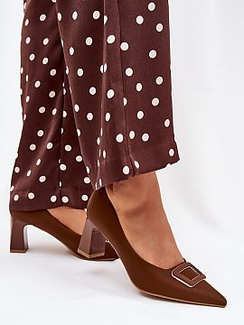 Pantofi dcu toc gros Step in style  Pantofi cu toc pentru femei din piele ecologică, montați pe un toc sub formă de coloană, sunt o propunere elegantă pentru diferite ocaz