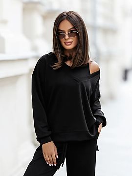 set LaBalancia  Setul elegant pentru femei creat cu gândul la confort și aspectul feminin. Este compus din trei elemente perfect potrivite. Bluza cu mâne