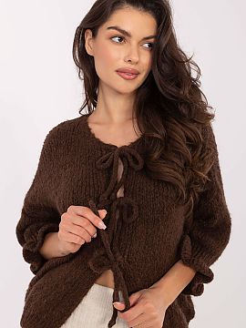 pulover cu fermoar Italy Moda  Pulover casual pentru femei, ideal pentru ocazii de zi cu zi. Se remarcă prin modelul său simplu, conferindu-i un caracter minimalist și 